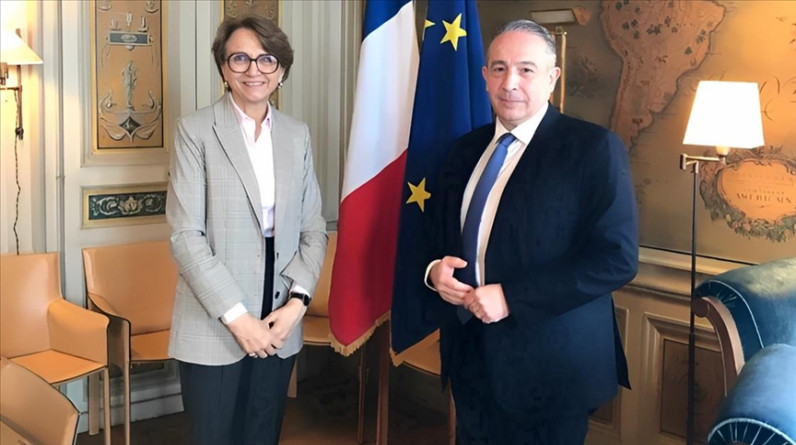 سفير الجزائر يعود لاستئناف مهامه في فرنسا